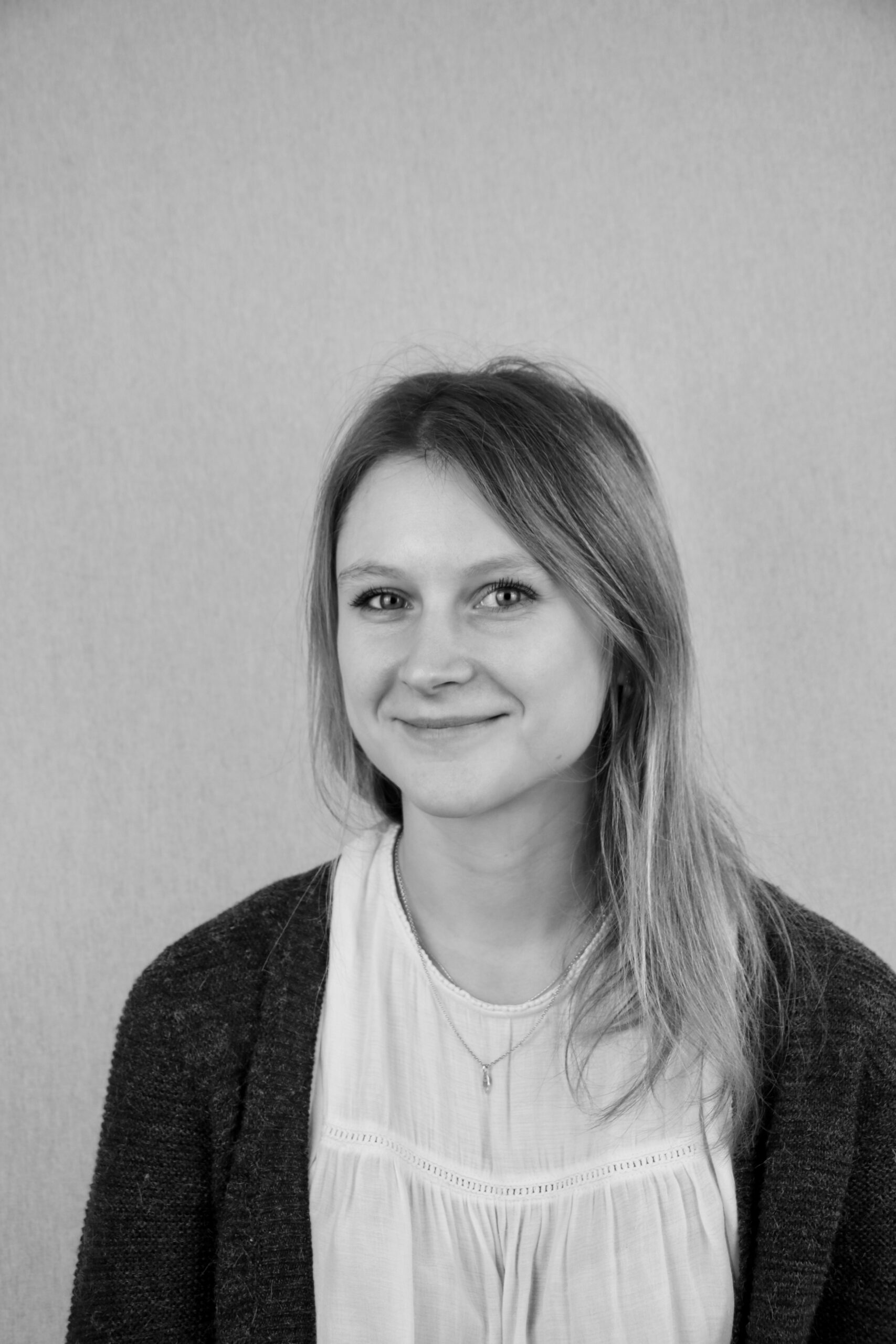 Anna_Hirsch_3_kont_sat.jpeg